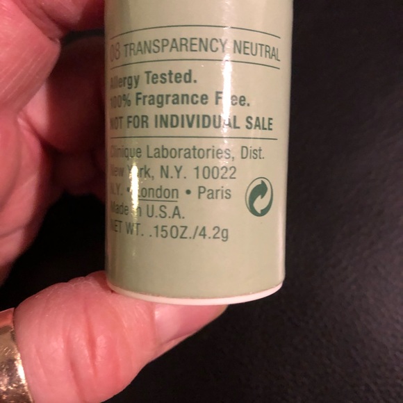 CLINIQUE FACE POWDER - Picture 4 of 5